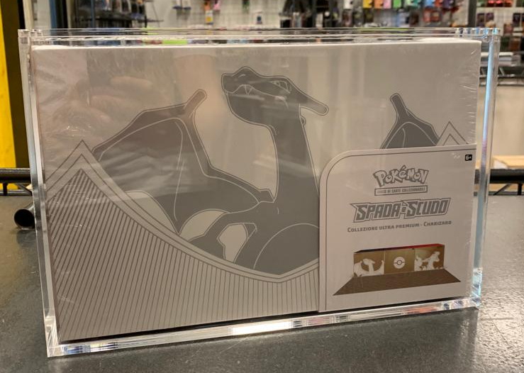 Cards Collection - Case in Plexiglass con chiusura magnetica per Ultra Premium Charizard