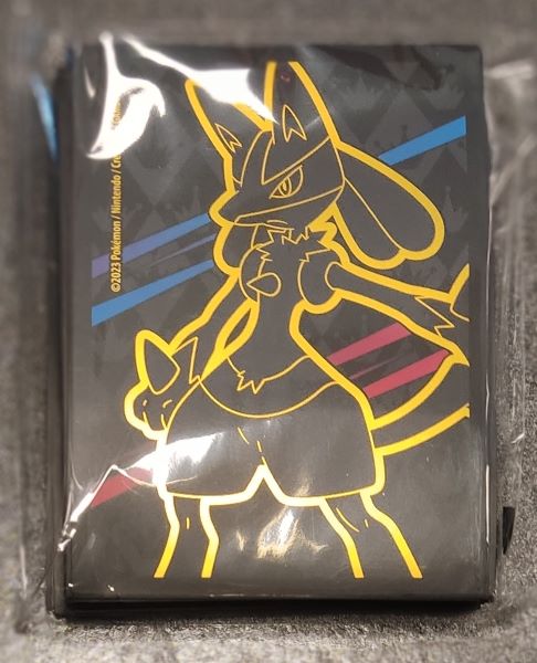 [55] Confezione 65 Sleeves ETB Crown Zenith: Lucario