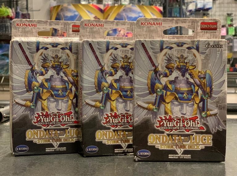 ITA - [NR.40] 3x Structure Deck: Ondata di Luce 1a Edizione (confezione danneggiata, mazzo perfettamente sigillato)